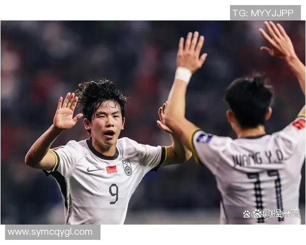 亚洲杯激战中国队迎战乌兹别克斯坦全力争胜展现团队实力 亚洲杯激战中国队迎战乌兹别克斯坦全力争胜展现团队实力